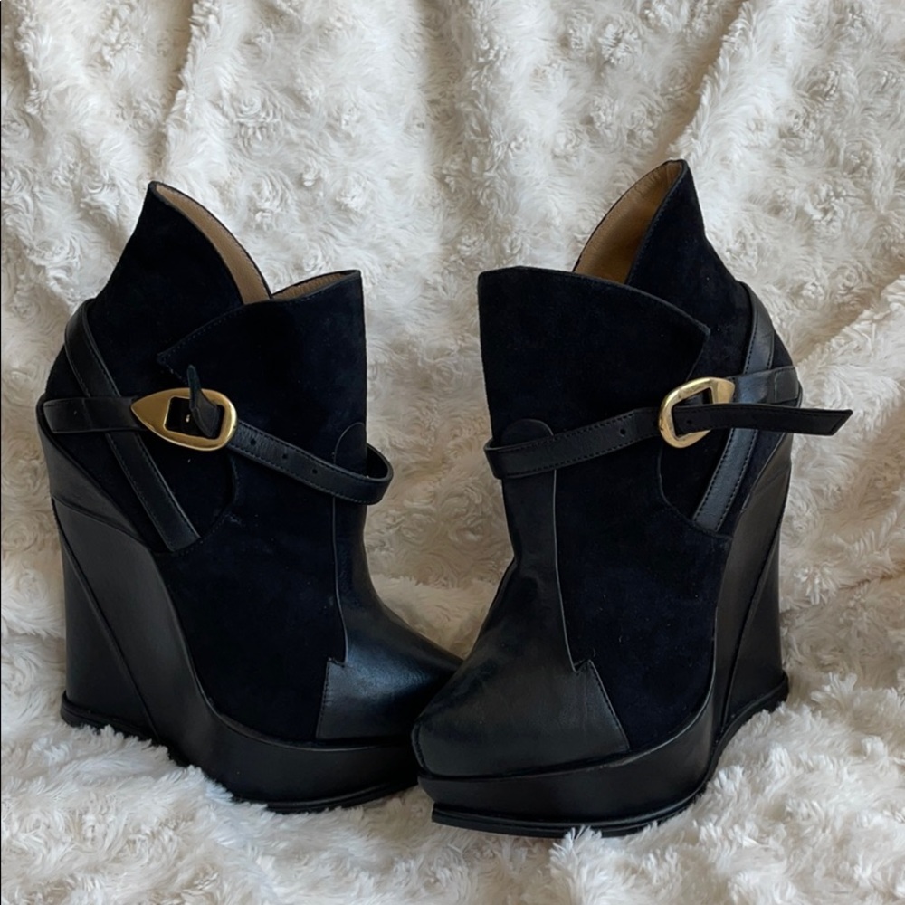 Atalanta Weller Booties Wedges
